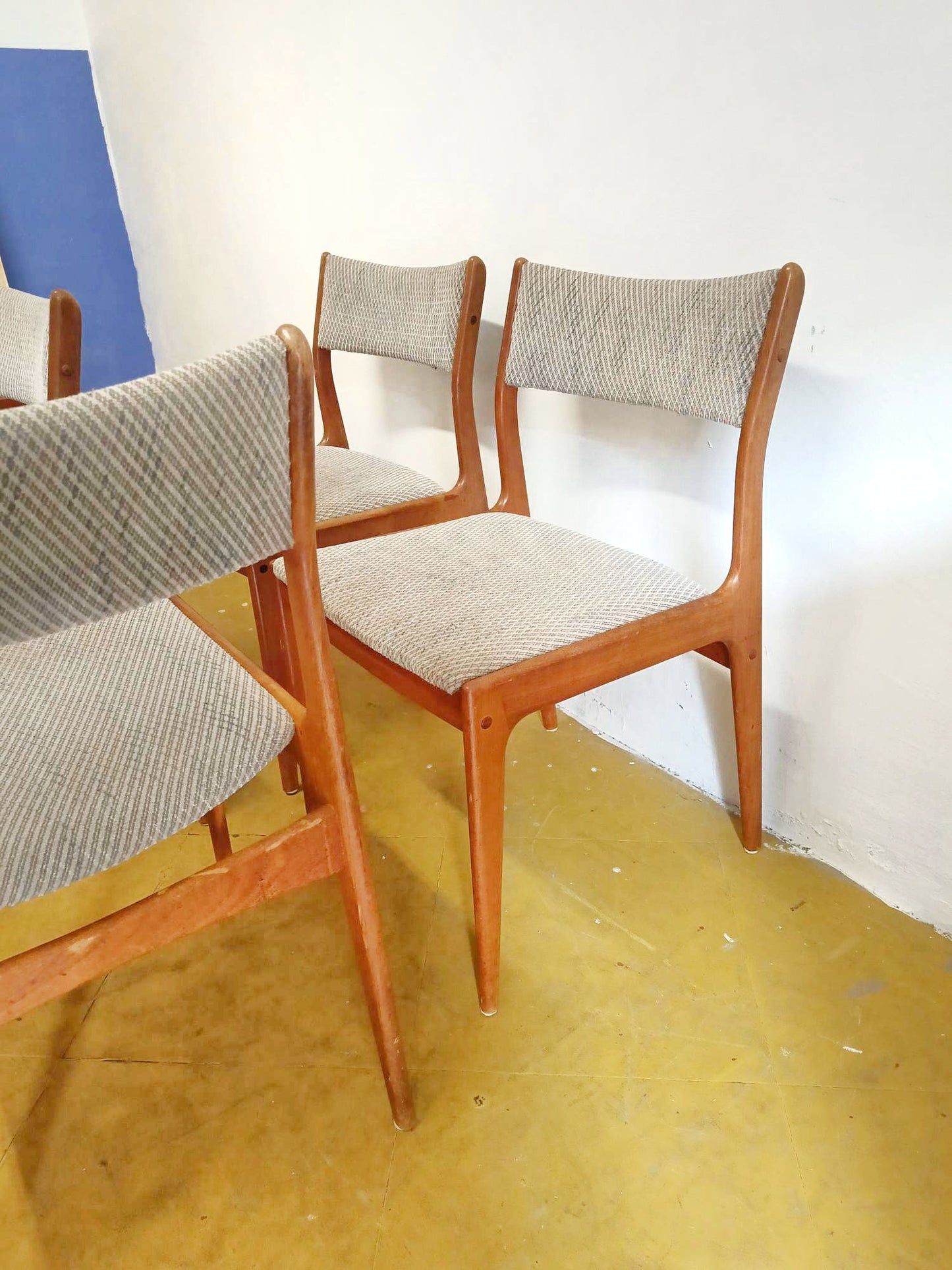 Sedie design danese vintage anni 50 misure | 4 sedie schienale imbottito