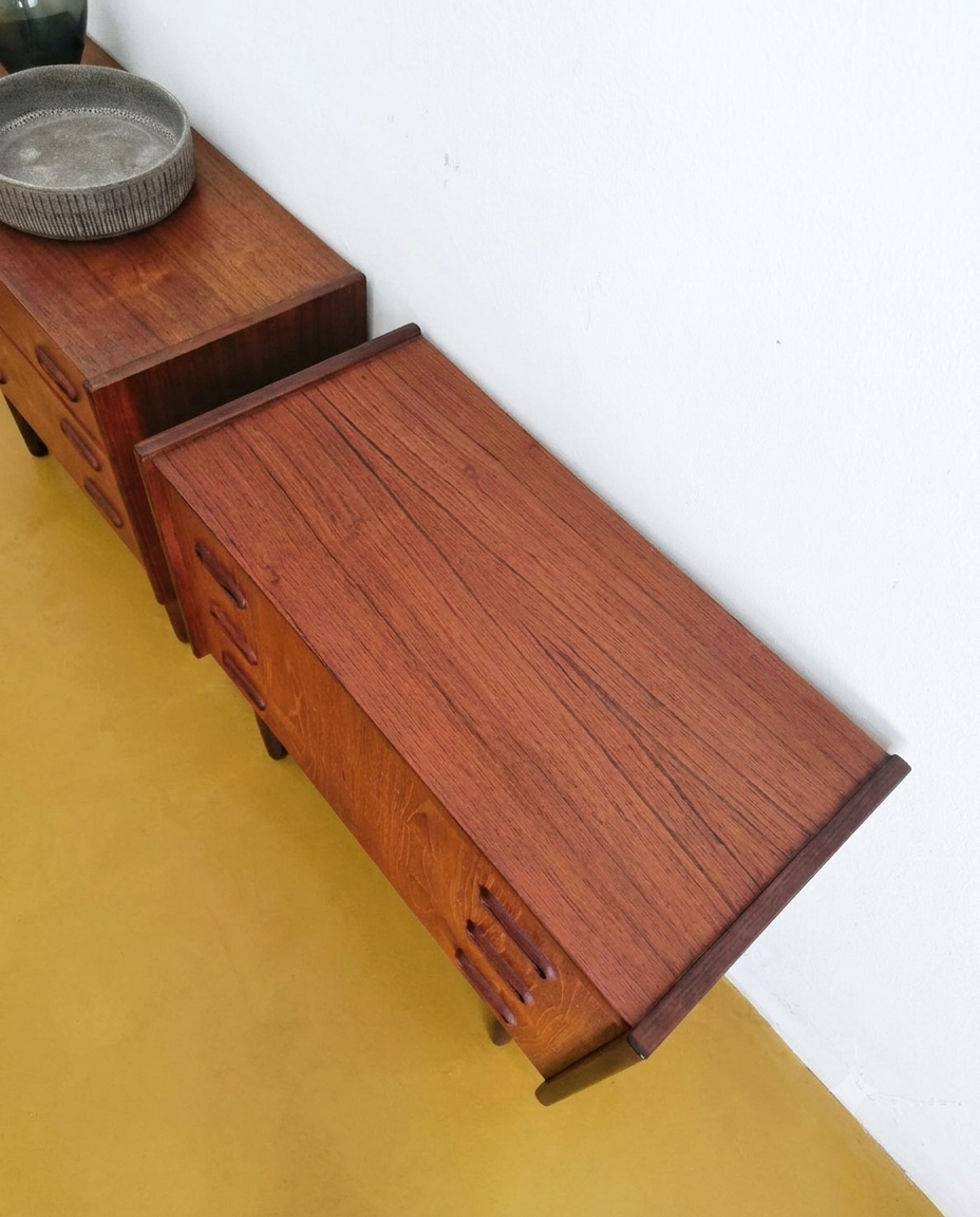 Coppia Comodini Vintage Danesi Teak Anni '50 | Tre Cassetti | 60cm | 58j37130