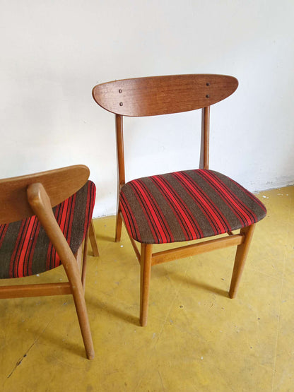 Una sedia Farstrup n.210 design danese vintage anni 50 [89j43666-due] misure L.45 H.77/46 P.40