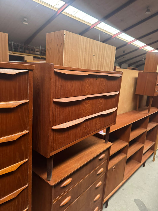 Cassettiera danese vintage anni '60 in teak | 3 cassetti | 100st20