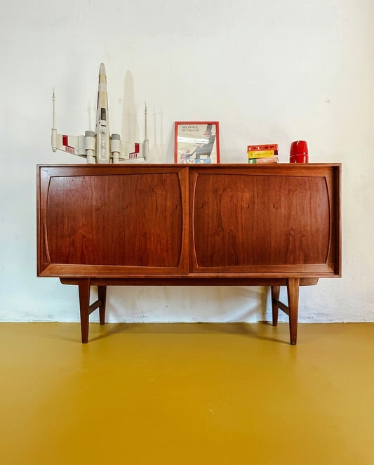 Credenza Arne Vodder Danese 180cm | Ante Sagomate | 180cm | 84vnt