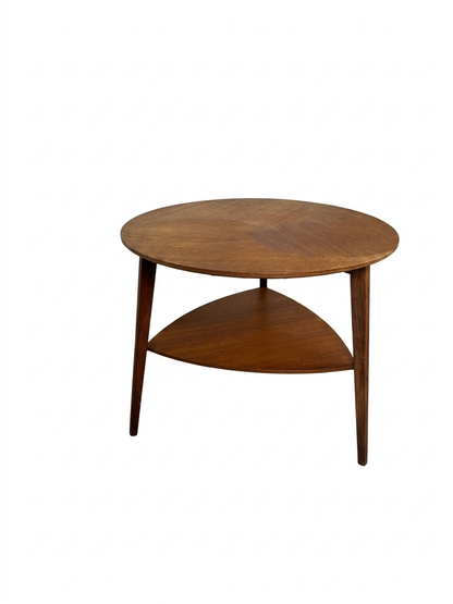 Tavolino tondo danese in teak, dettaglio gambe e ripiano triangolare inferiore