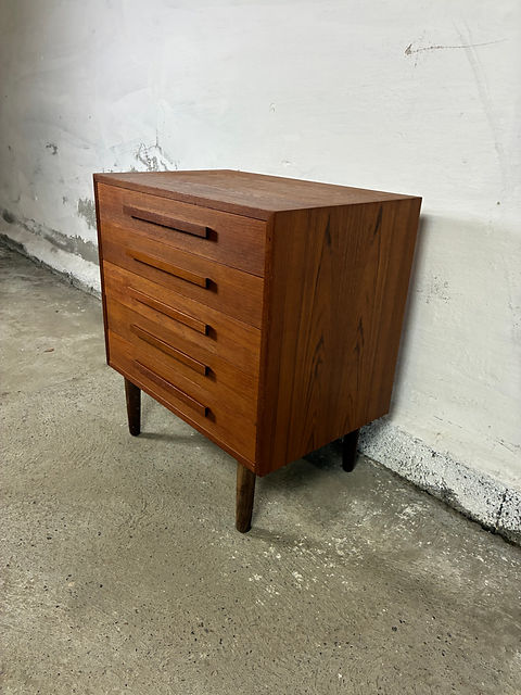 Cassettiere design danese vintage anni 60 | 97ck2318-7 IN ARRIVO AD APRILE