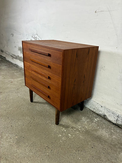 Cassettiere design danese vintage anni 60 | 97ck2318-7 IN ARRIVO AD APRILE