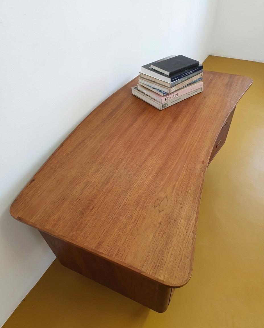 Scrivania Danese Vintage Anni '50 Teak | Piano curvo | 143cm | 94vnt4b