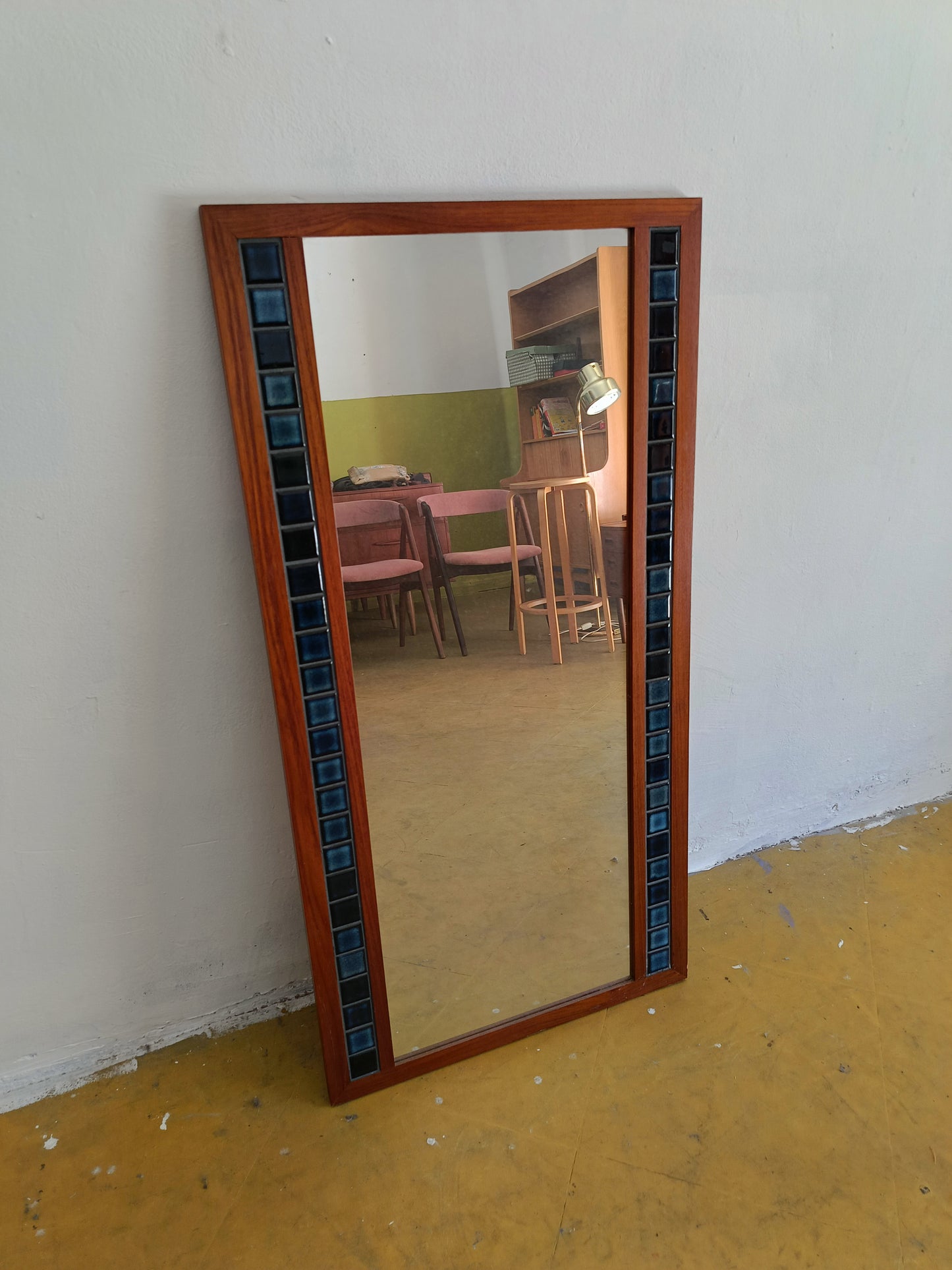 Tavolino + specchio design danese vintage anni 60 [lp2] misure tavolino L.91,5 H.41,5 P.42 specchio H.115 L.59
