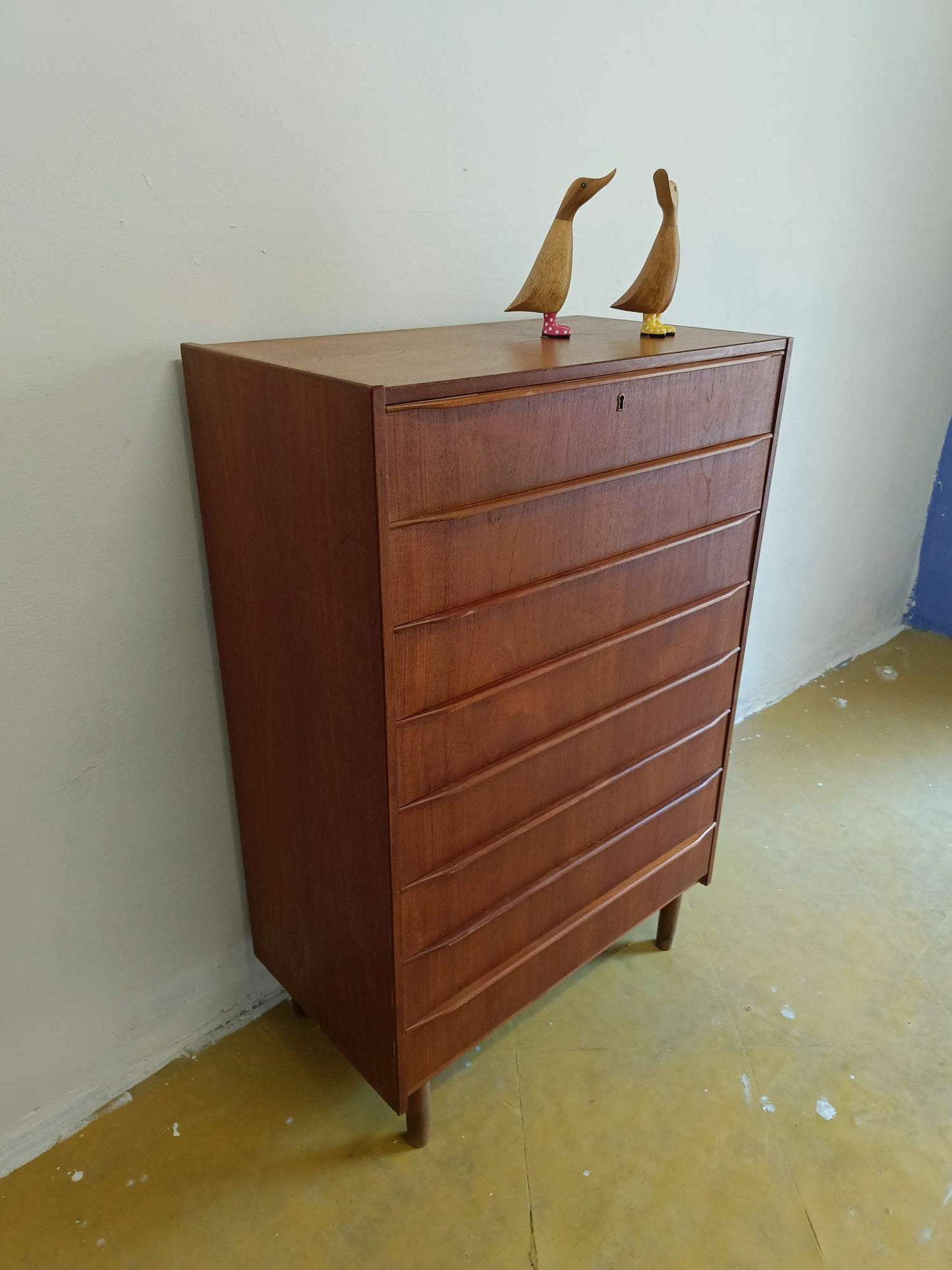Cassettiera design danese vintage anni 50 [91vnt2] misure L.76 H.116,5 P.42