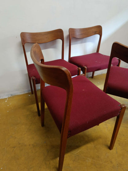 Sedie Henning Kjærnulf design danese vintage anni 50 | set 4 sedie bordeaux