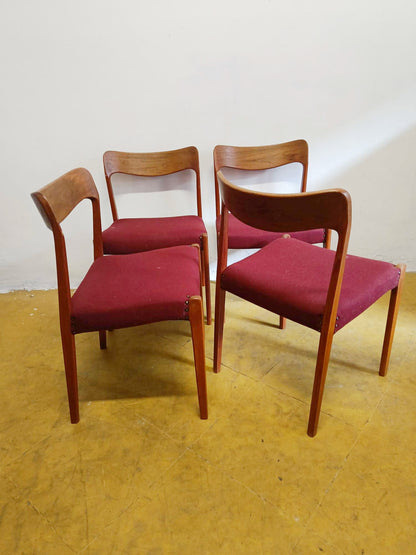 Sedie Henning Kjærnulf design danese vintage anni 50 | set 4 sedie bordeaux