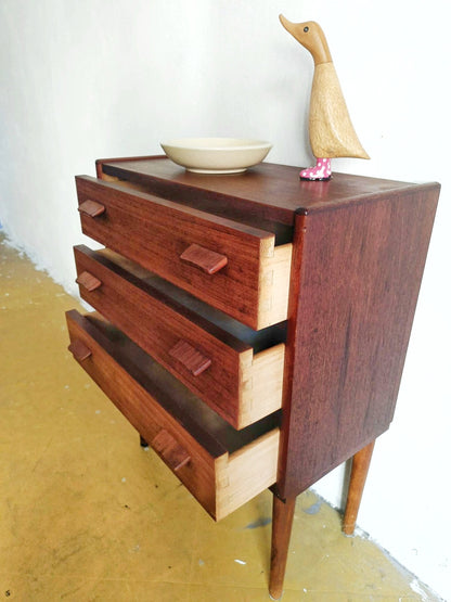 Comodino Carl Aage Skov design danese vintage anni 50 [78j42046] misure: L.54 H.69,5 P.27