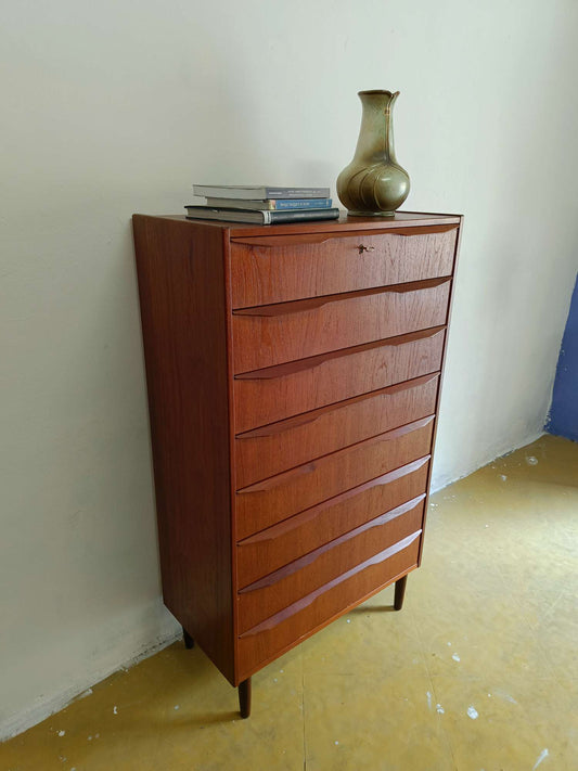 Cassettiera design danese vintage anni 50 [91vnt1] misure L.82 H.137 P.40