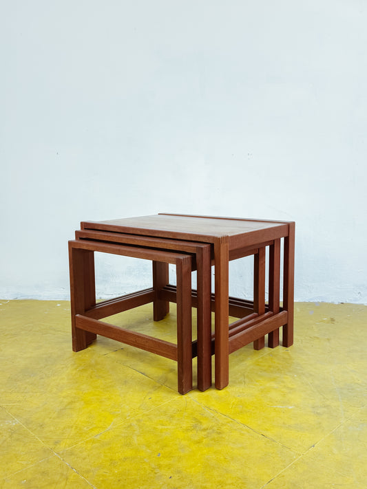 Tris Tavolini Nido Tønder Møbelværk Teak Anni '50 Impilabili