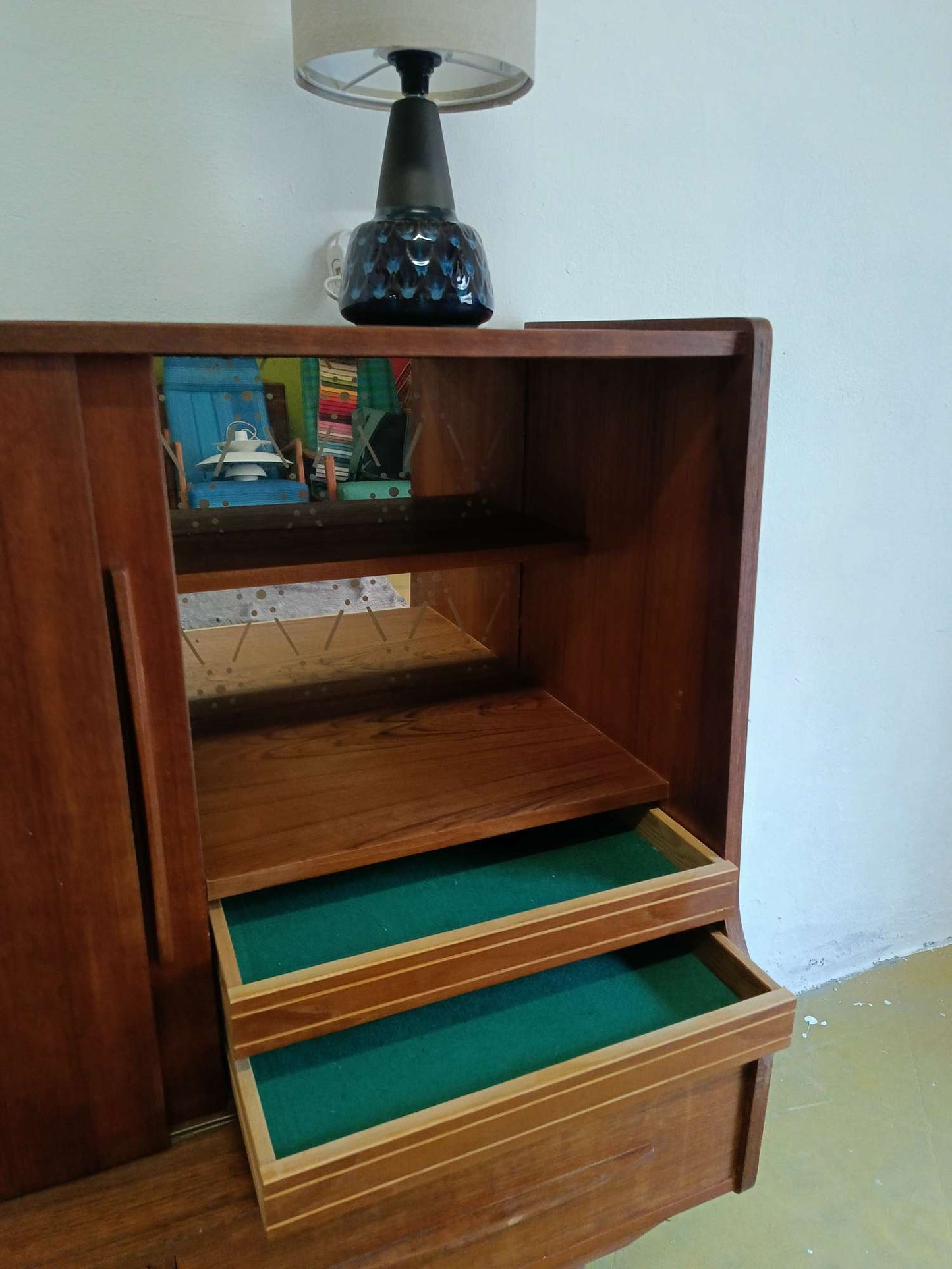 Credenza design danese vintage anni 50 [91vnt6] misure L.100 H.108 P.48 * IN FASE DI RESTAURO *