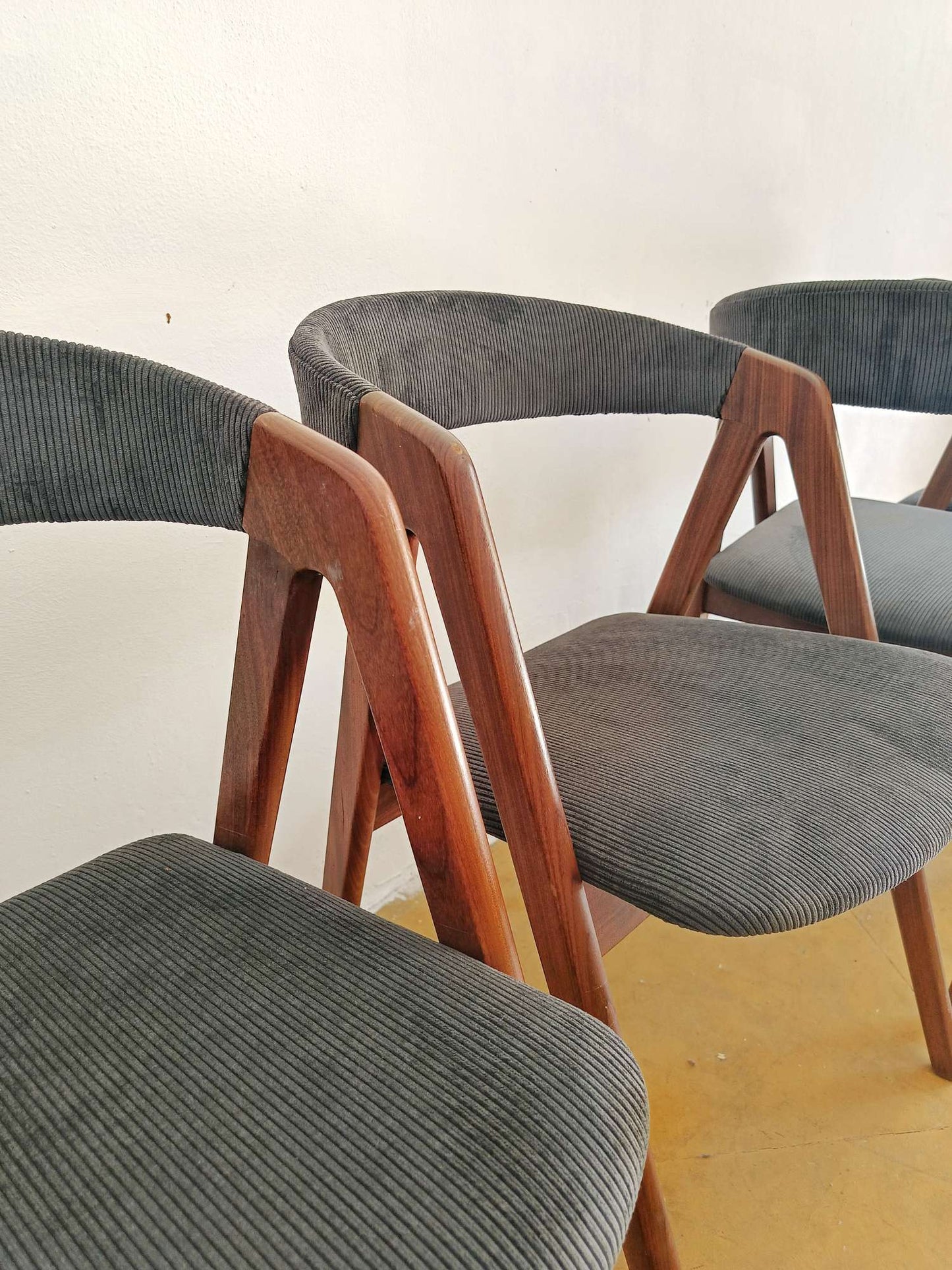 Sedie vintage design danese anni 50 [86st4fork] * NUOVA STOFFA * misure H.75/45 L.50 P.49