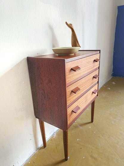Comodino Carl Aage Skov design danese vintage anni 50 [78j42046] misure: L.54 H.69,5 P.27