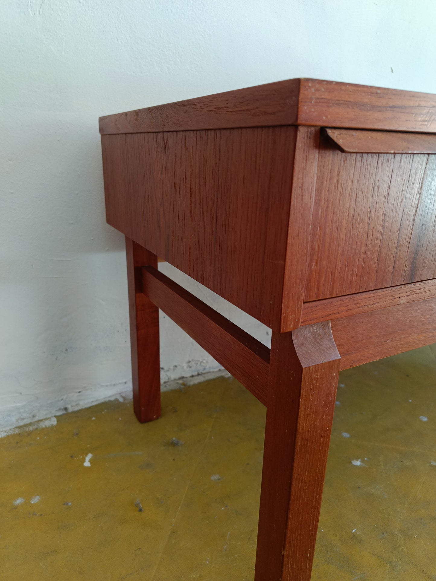 Tavolino + specchio design danese vintage anni 60 [lp2] misure tavolino L.91,5 H.41,5 P.42 specchio H.115 L.59