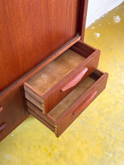 Credenza design danese vintage anni 50 [91vnt7] misure L.120 H.122 P.41