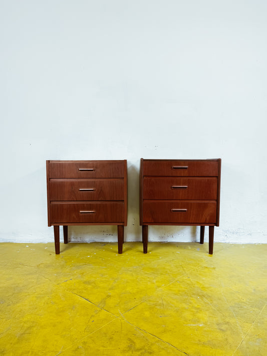 Coppia Comodini Vintage Danesi Teak Anni '50 | Tre Cassetti Compatti