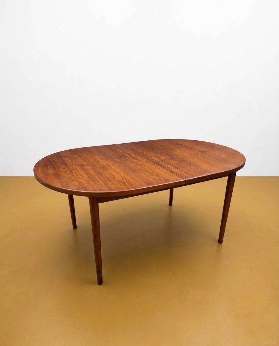 Tavolo ovale Bertil Fridhagen design svedese anni '60 | teak | 98mkt