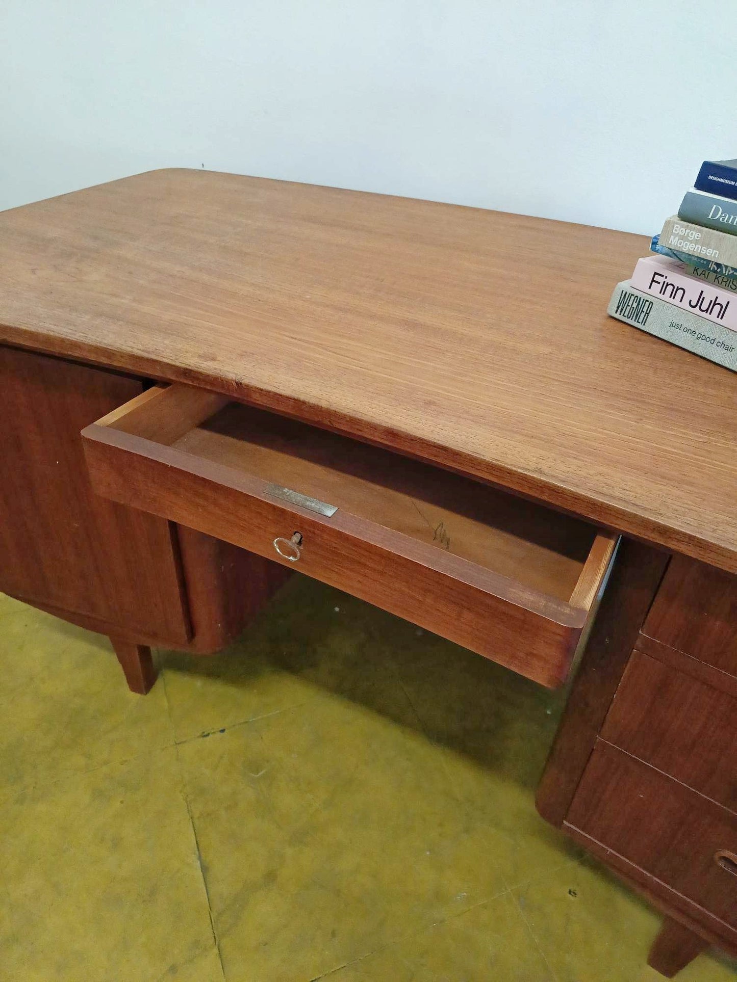 Scrivania Danese Vintage Anni '50 Teak | Piano curvo 143cm