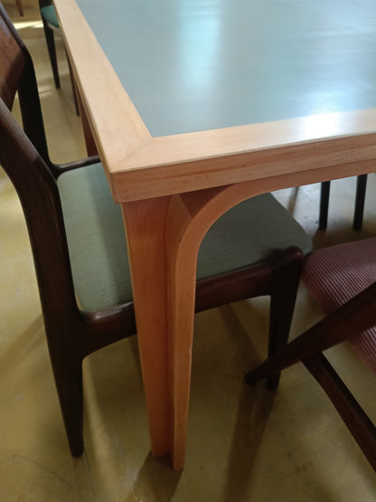 Tavolo Magnus Olesen grigio design danese anni 50 | 155cm | 97vnt