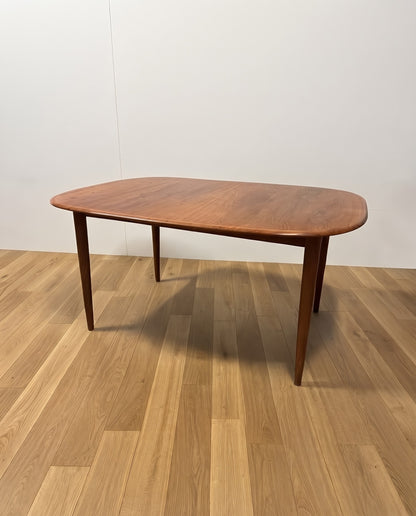 Tavolo da pranzo ovale allungabile danese vintage anni ‘60 in teak con 2 prolunghe | 100fz9593
