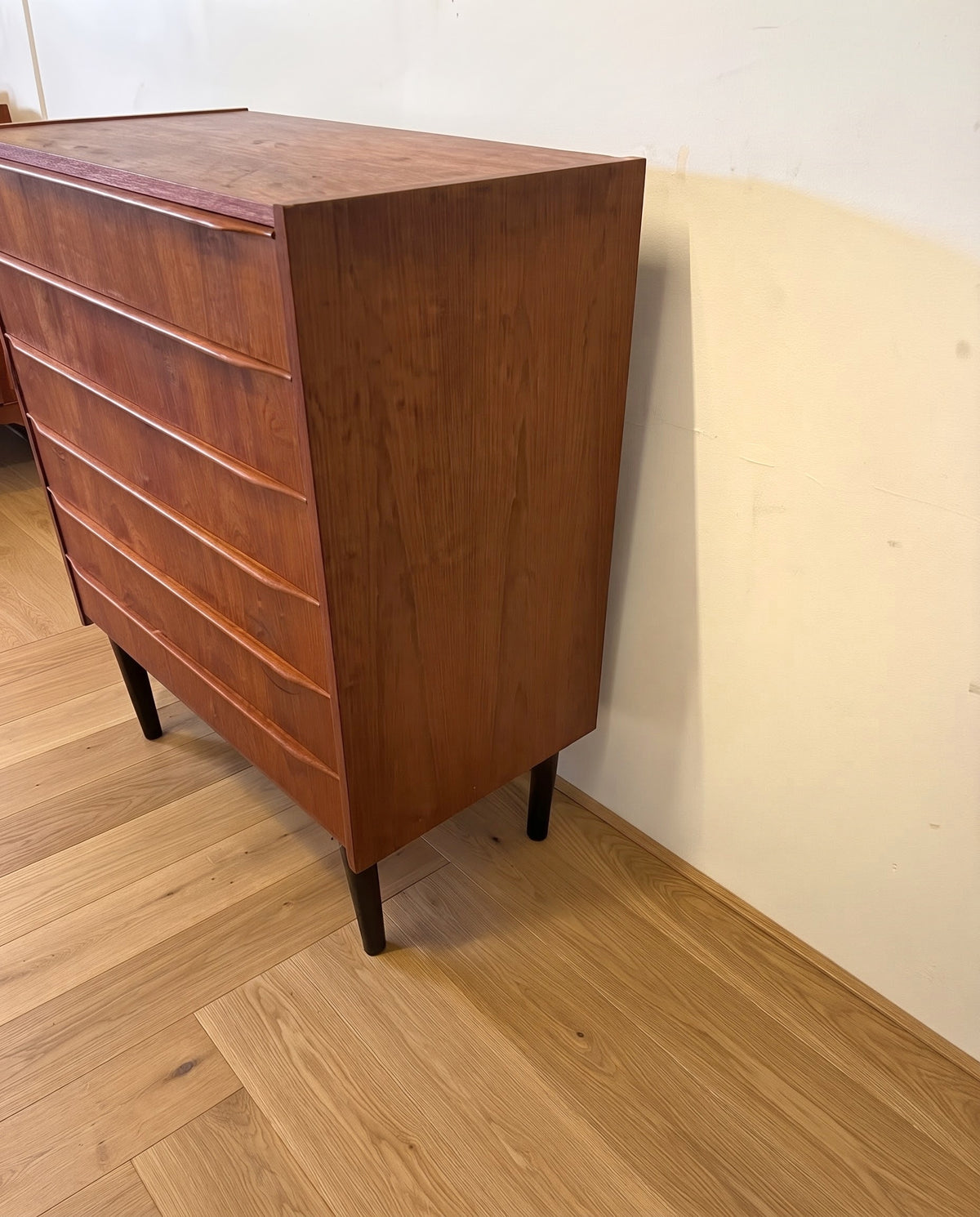 Cassettiera danese vintage anni ‘60 in teak | 6 cassetti | 100fz10901