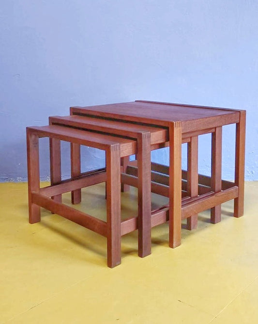 Tavolini tris Tonder Mobelvaerk design danese vintage anni 50 [trizfoz] misure L.63 H.46 P.46