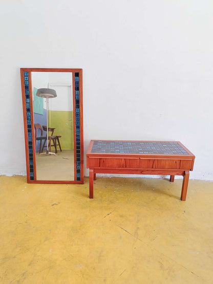 Tavolino + specchio design danese vintage anni 60 [lp2] misure tavolino L.91,5 H.41,5 P.42 specchio H.115 L.59
