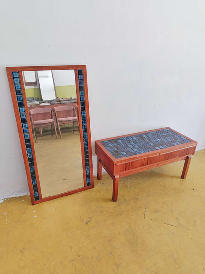 Tavolino + specchio design danese vintage anni 60 [lp2] misure tavolino L.91,5 H.41,5 P.42 specchio H.115 L.59
