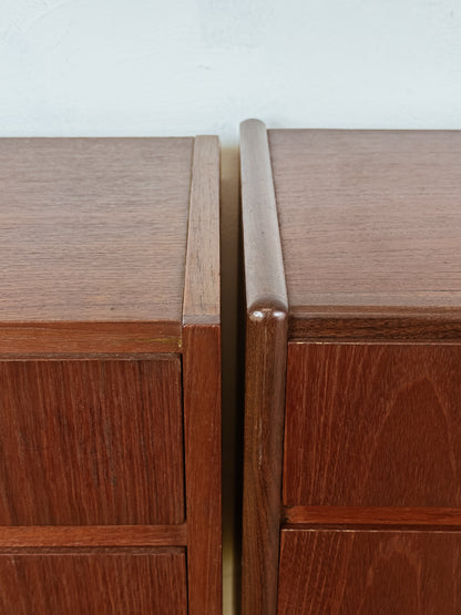 Coppia Comodini Vintage Danesi Teak Anni '50 | Tre Cassetti Compatti