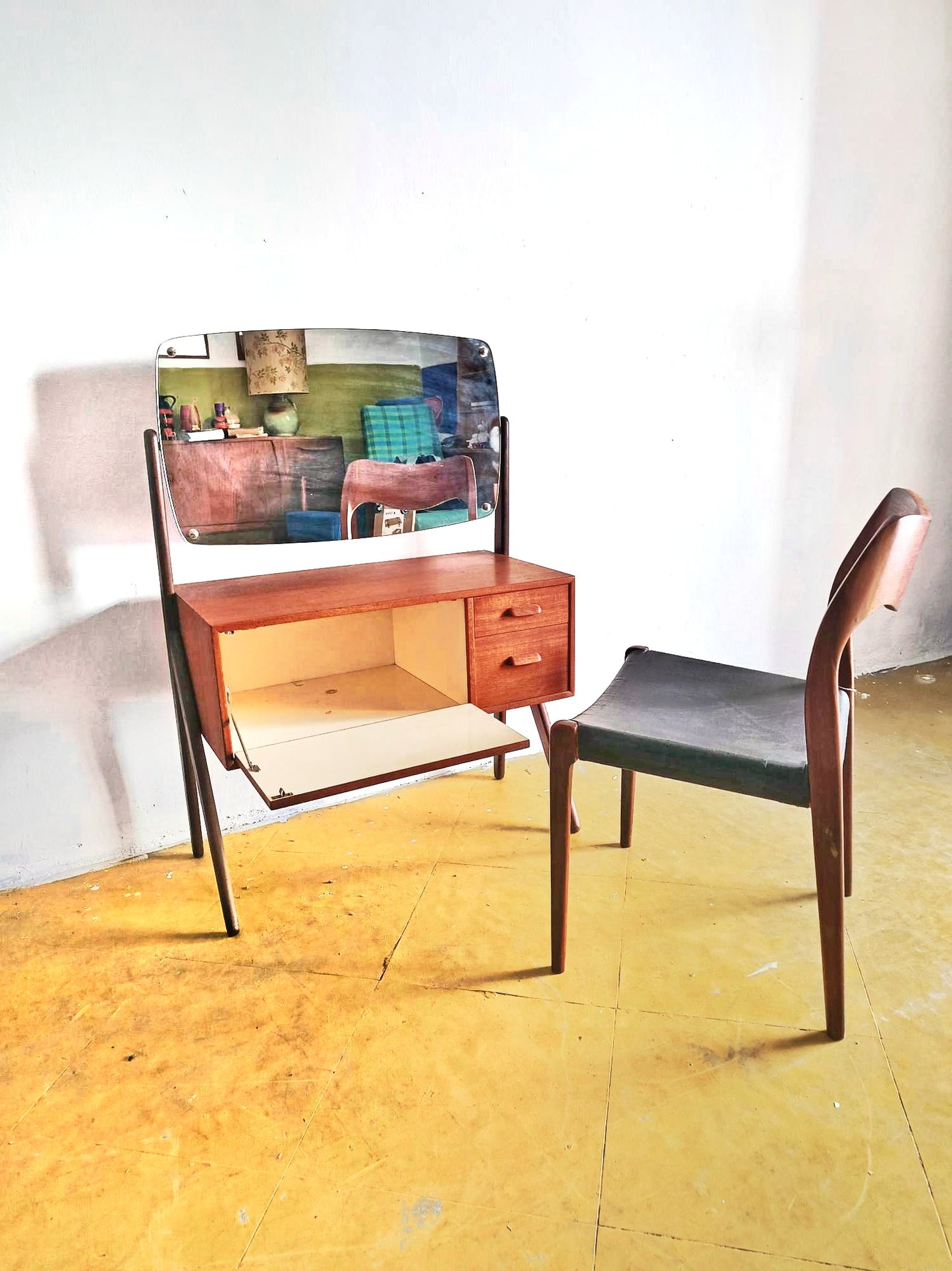 Toletta design danese vintage anni 50 [88vnt] misure L.78 H.109 P.40