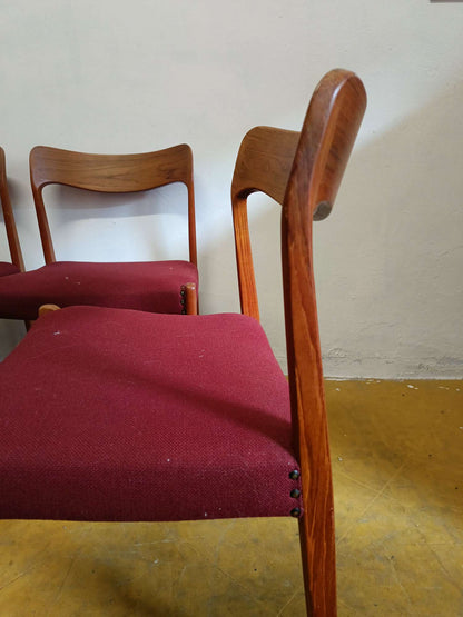 Sedie Henning Kjærnulf design danese vintage anni 50 | set 4 sedie bordeaux