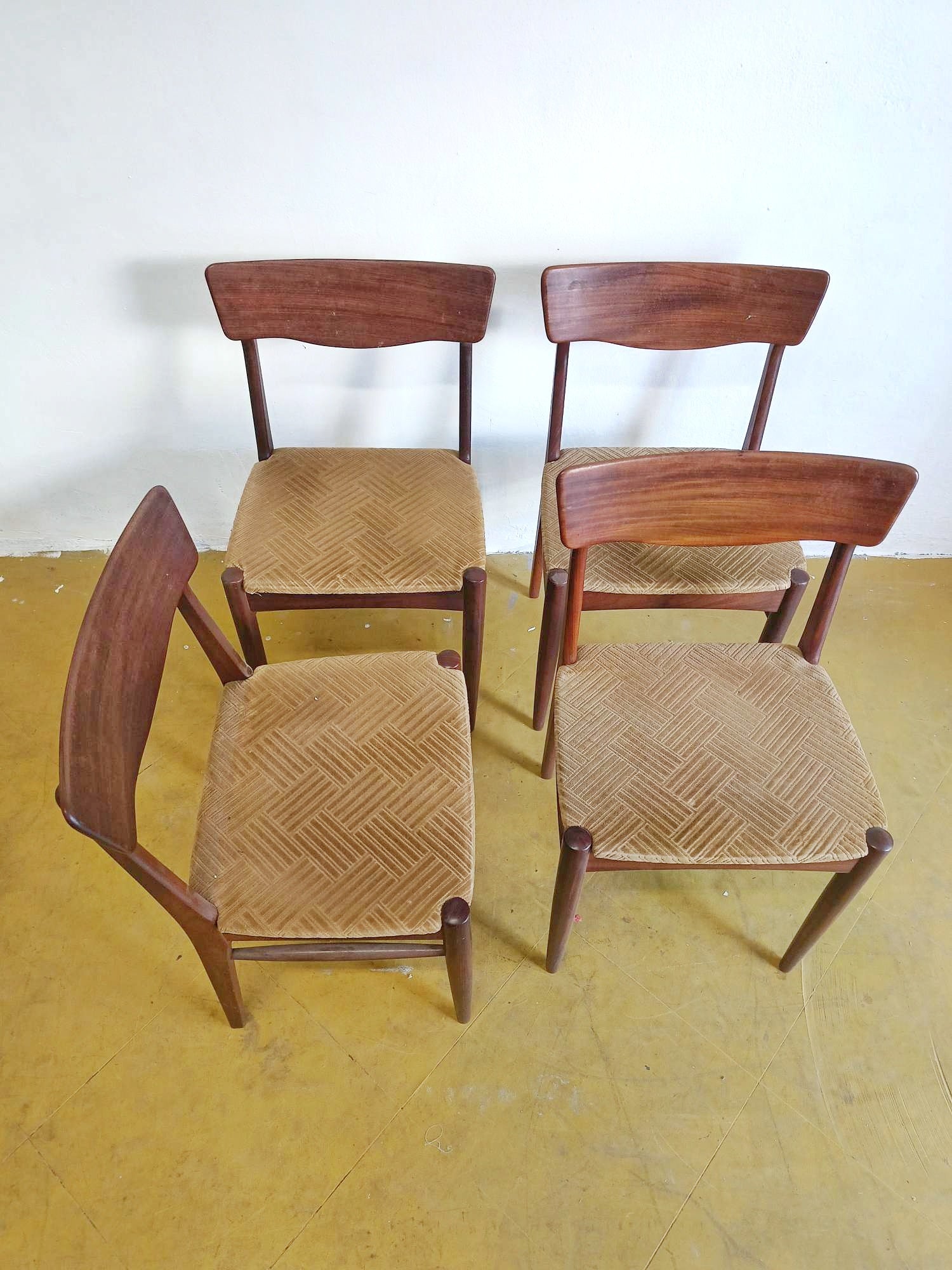 Set completo 4 sedie vintage norvegesi teak restaurate laboratorio Roma