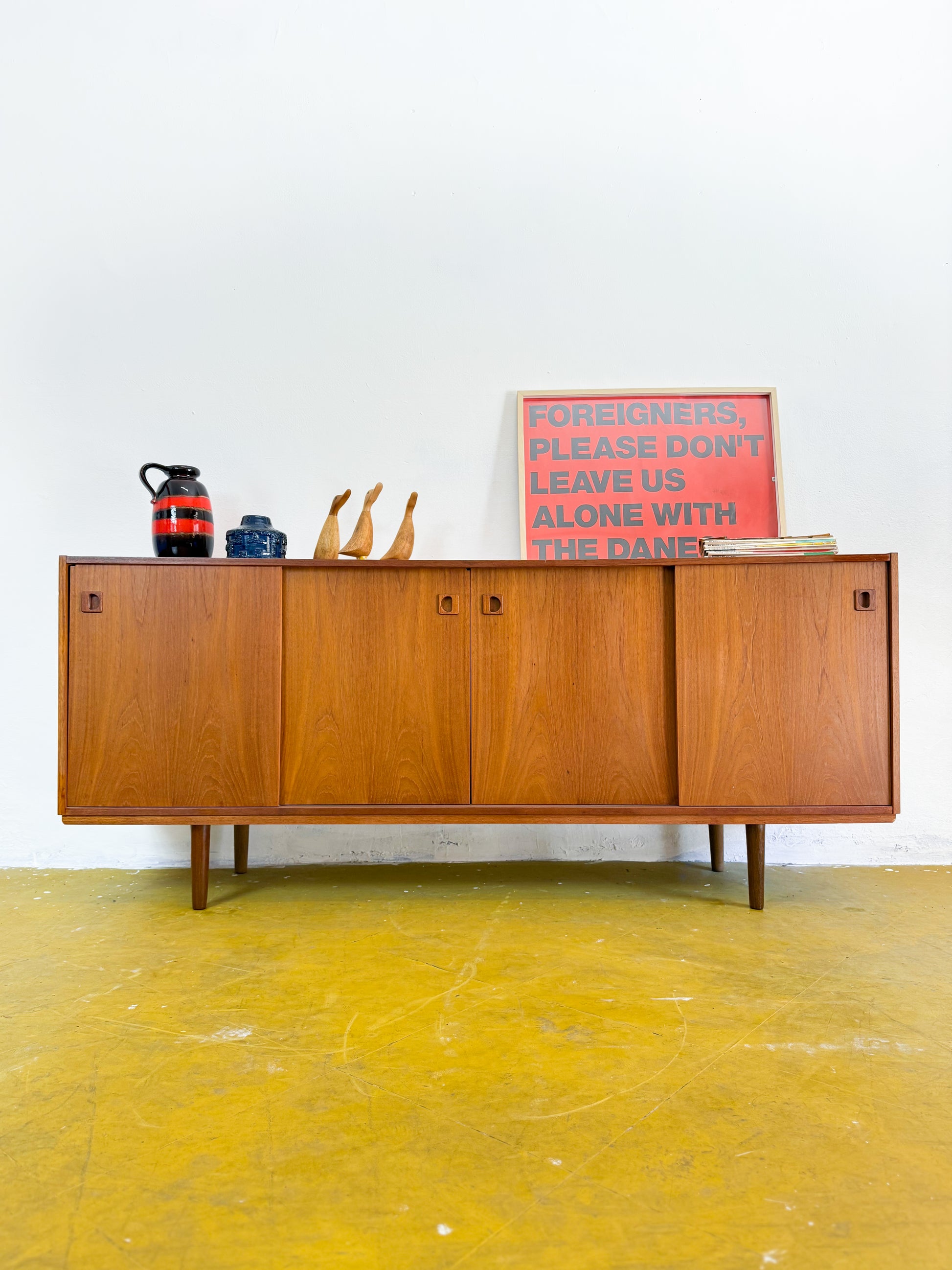 Sideboard danese in teak 190cm con quattro ante simmetriche modello 89VNT